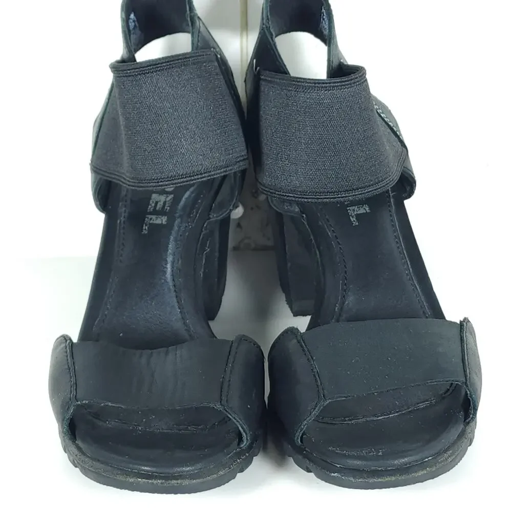 Sorel Women's Nadia US6,5 Nadia Nubuck Chunky Heels Slip On Strappy Sandals